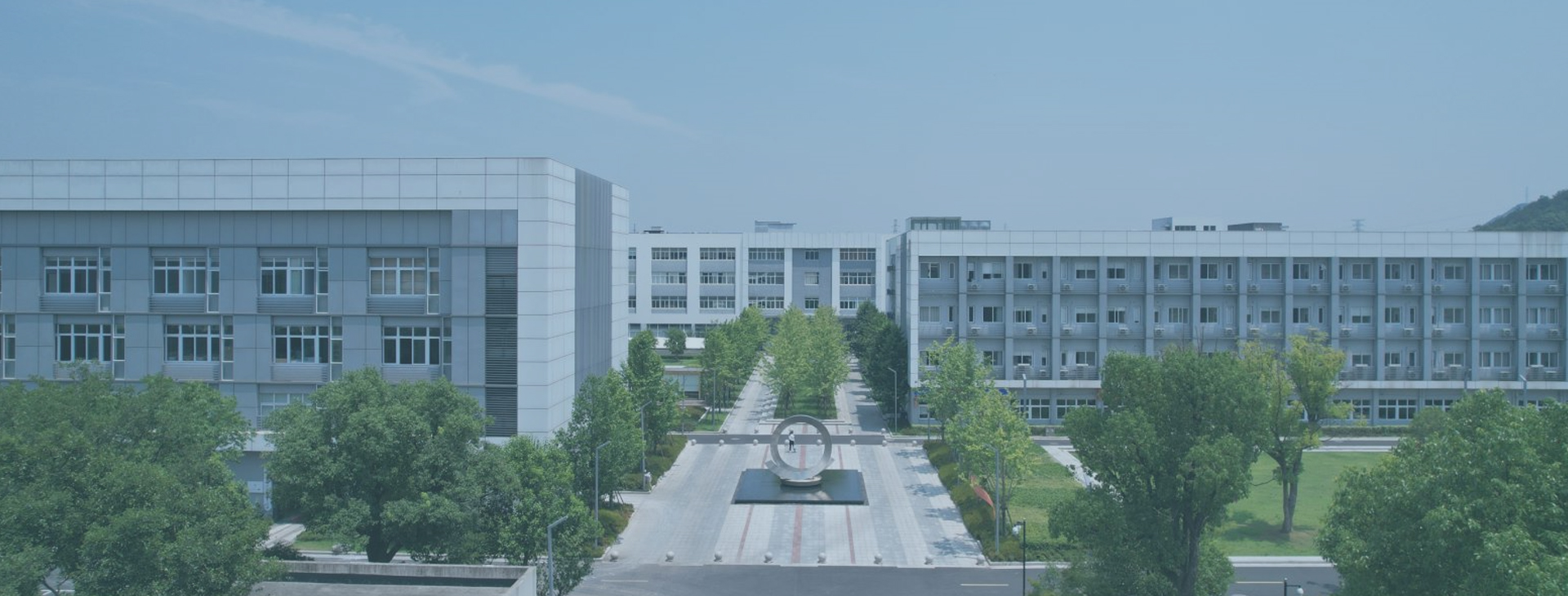 走進(jìn)銳克